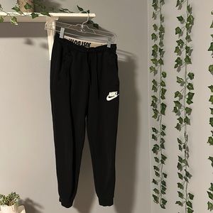 women’s nike sweats
